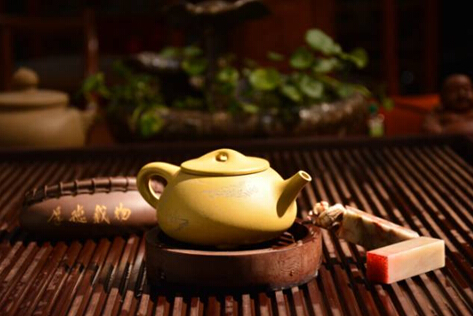 茶香禅意：一杯茶的静心与哲理
